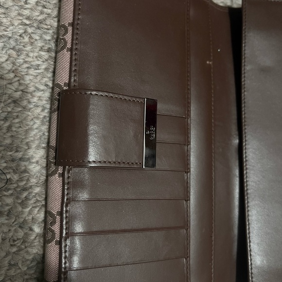 Authentic Gucci pre loved long wallet - Picture 3 of 5